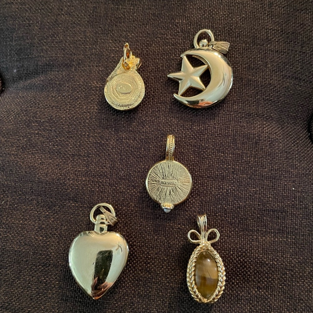 5 different enhancers and pendants!  All new-goldtone - Picture 2 of 2
